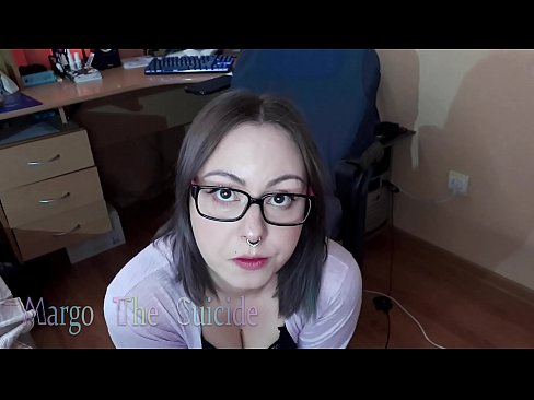 ❤️ სექსუალური გოგონა სათვალეებით ღრმად იწოვს დილდოს კამერაზე ❌ ჯანდაბა ვიდეო ჩვენთან ﹏